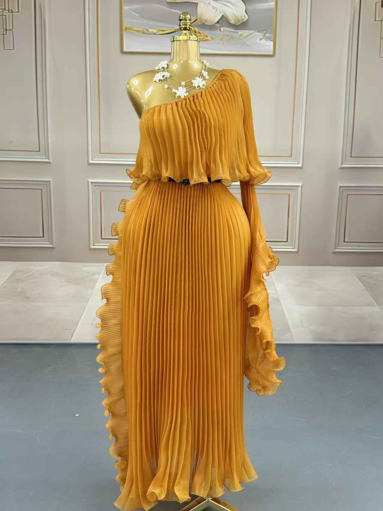 Fashionable One-shoulder Elegant Evening Dress