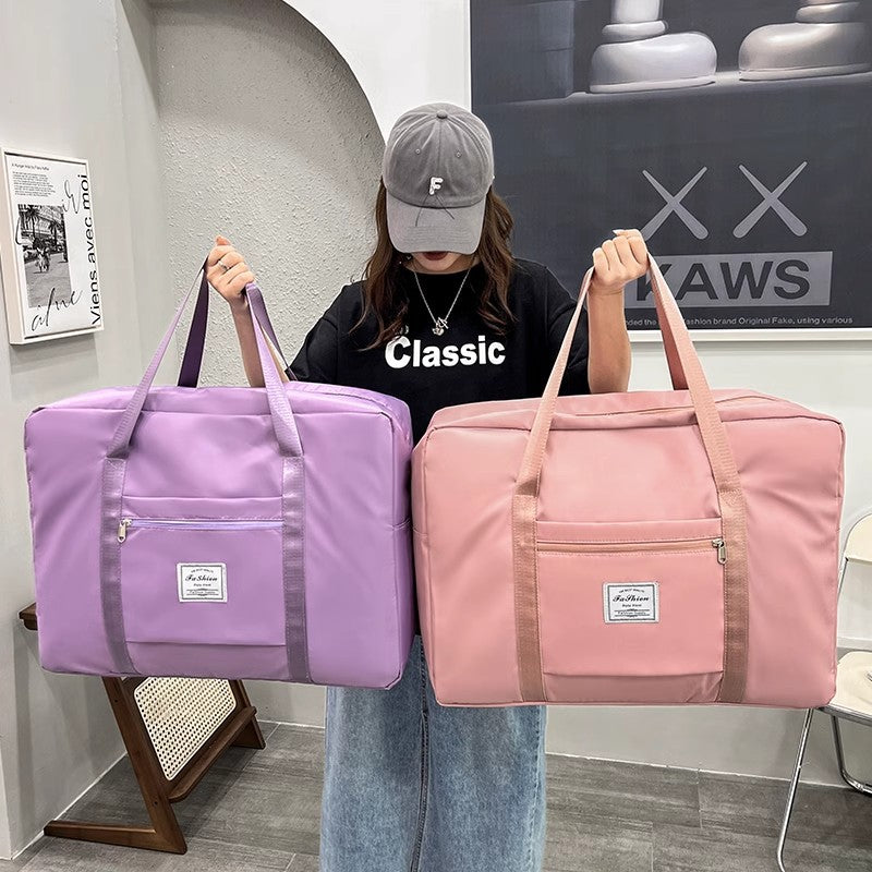 The large-capacity travel bag is portable
