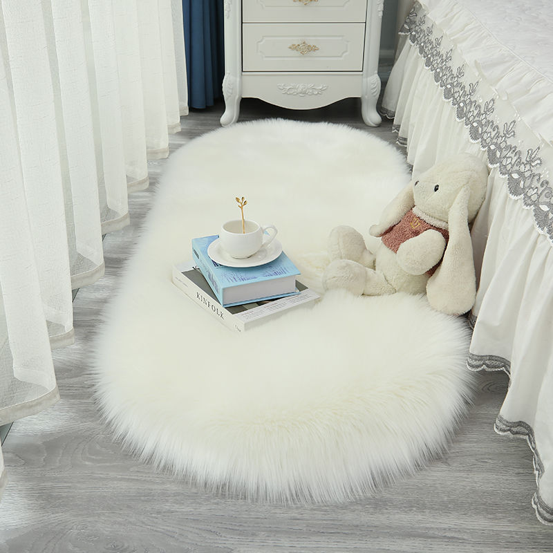 White Wool-like Plush Oval Sofa Cushion Bedroom Blanket Before Bed Balcony Bay Window Blanket