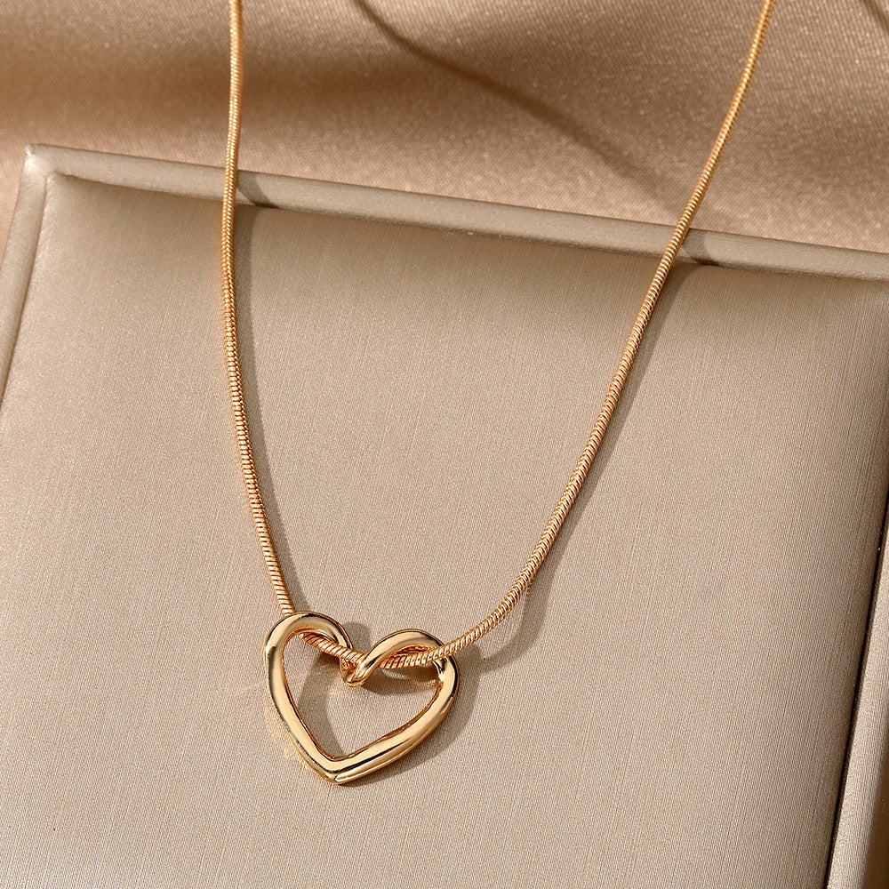 Niche Hollow Heart Necklace for Women - Delicate Cutout Heart Pendant