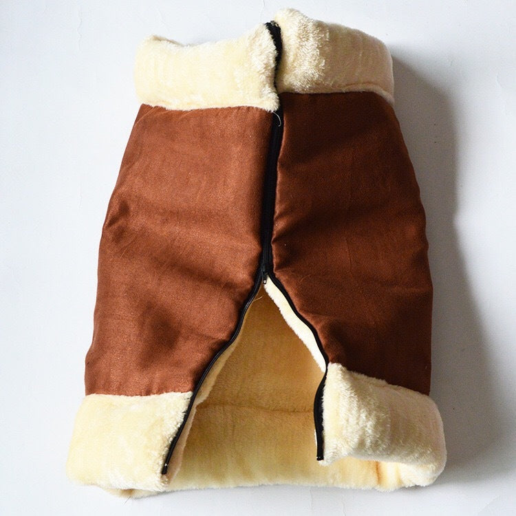 Dog House Cat House - Cozy Indoor Pet House Bed with Roof for Small to Medium Pets