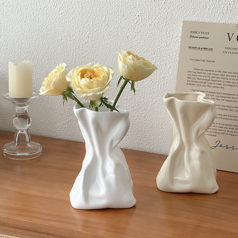Premium Simple Cream Style Vase - Elegant Home Decoration Centerpiece