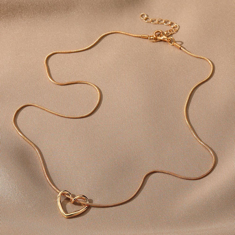Niche Hollow Heart Necklace for Women - Delicate Cutout Heart Pendant