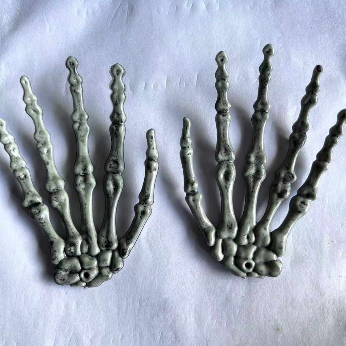 Halloween Skull Claw Decoration - Funny Spooky Prop