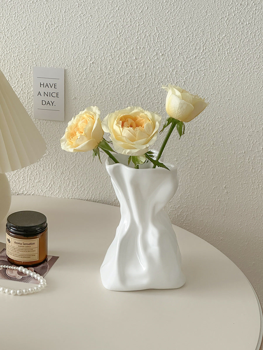 Premium Simple Cream Style Vase - Elegant Home Decoration Centerpiece