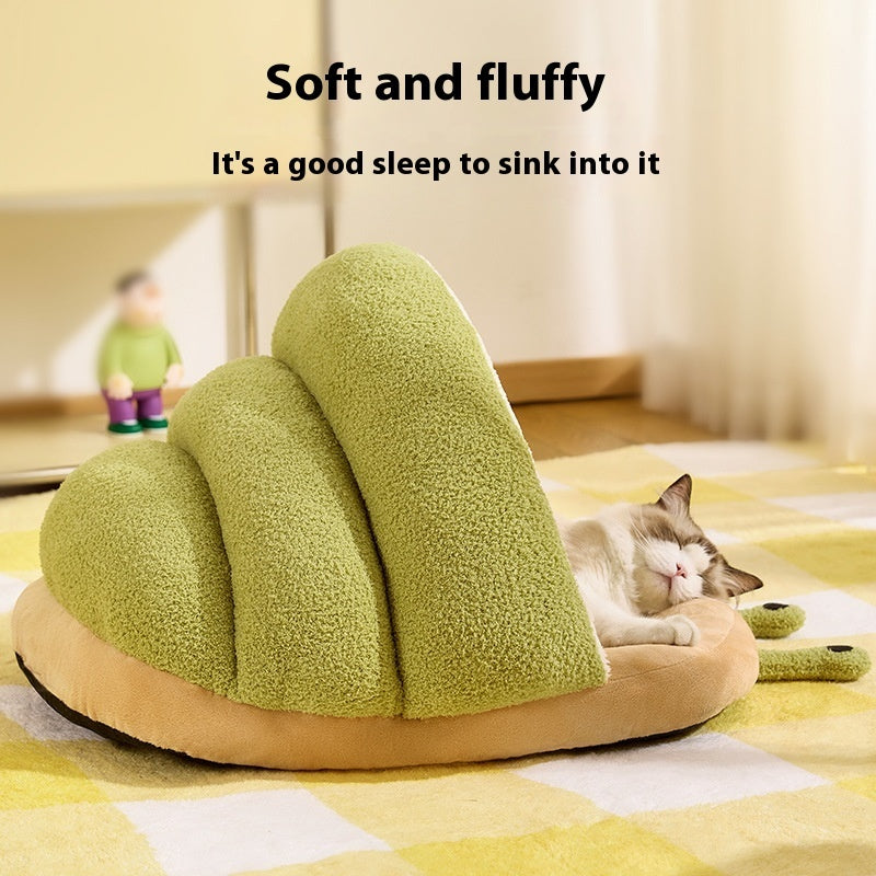 Warm Cat Semi-Closed Snail Slippers Nest - Cozy Pet Bed with Unique Slipper Design