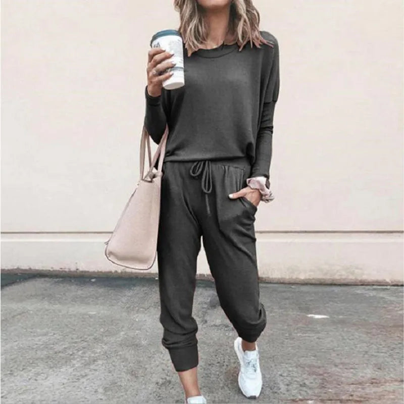 Women’s Casual Solid Color Hoodie Tracksuit — Oversize Two-Piece Set