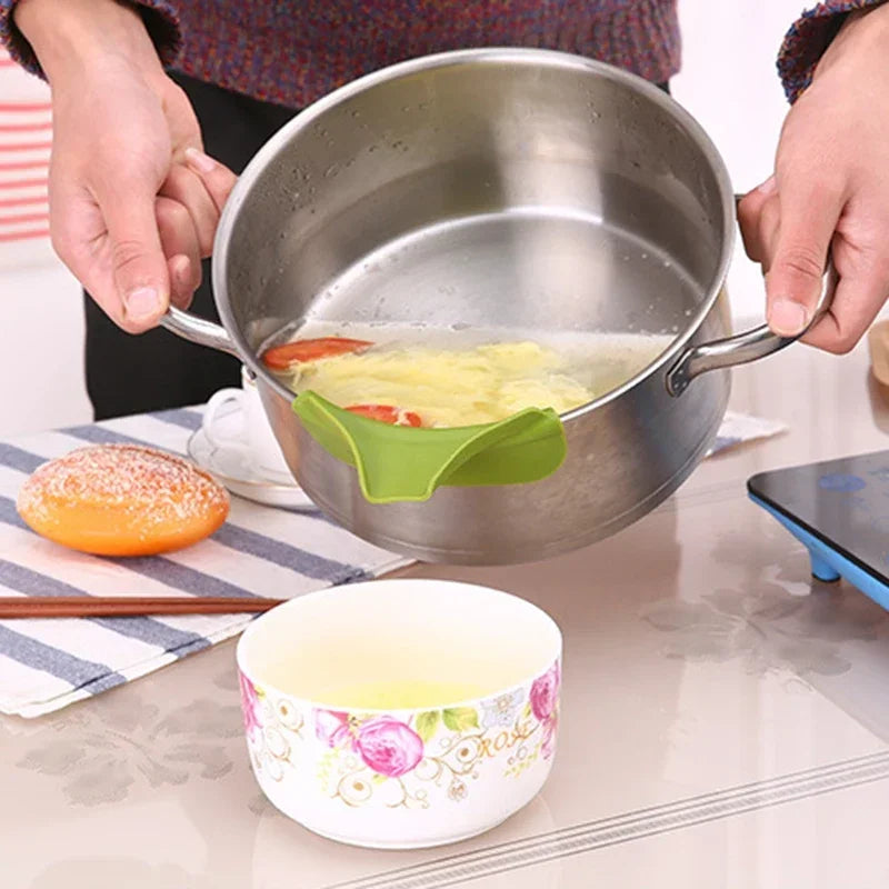 Kitchen Funnel with Anti-Splash Edge – No-Spill Liquid Pouring Tool