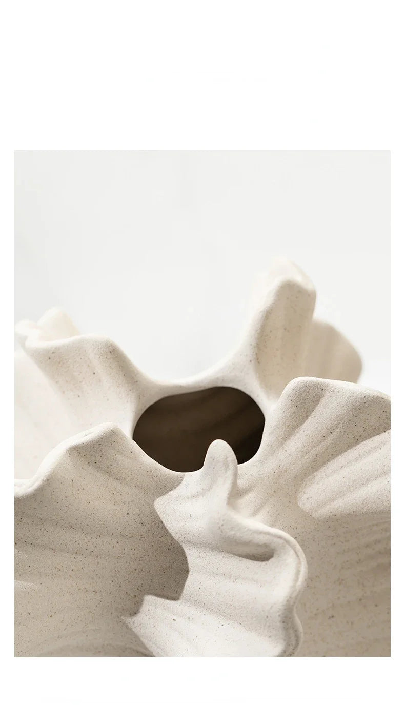 Ceramic Vase Geometric Wavy Patterns Petal Shape Porcelain Crafts Accessories for Flower Arrangement Flower Vase Home Decoration