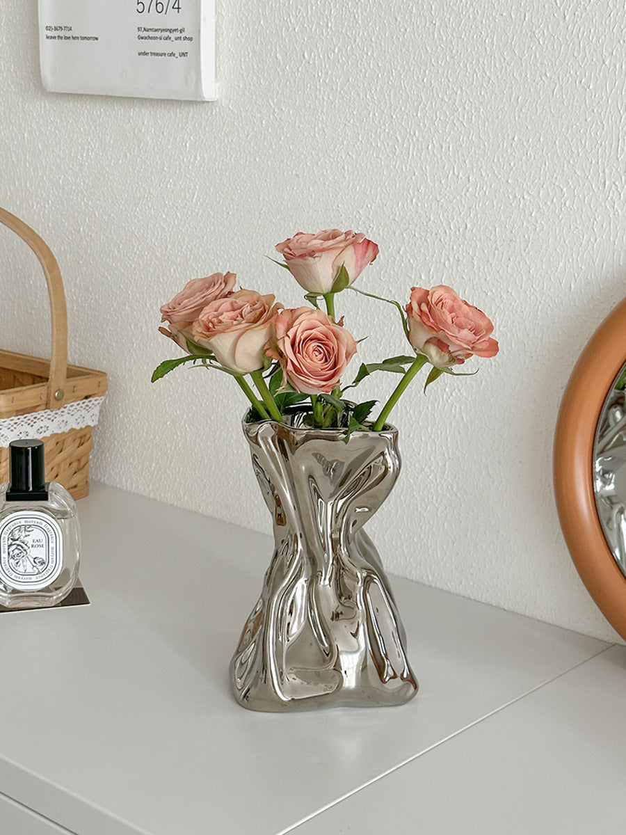 Premium Simple Cream Style Vase - Elegant Home Decoration Centerpiece