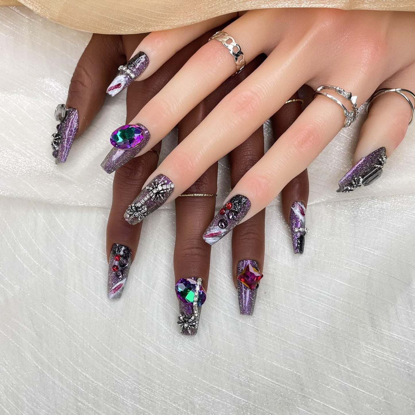 GGDDSHA Press On Nails Short, No Fade Out Fake NailsSeamless Fit Soft Gel Glue On Nails Charms For WomenHandmade Nail Art Manicure Gradient,Royal Arachnid