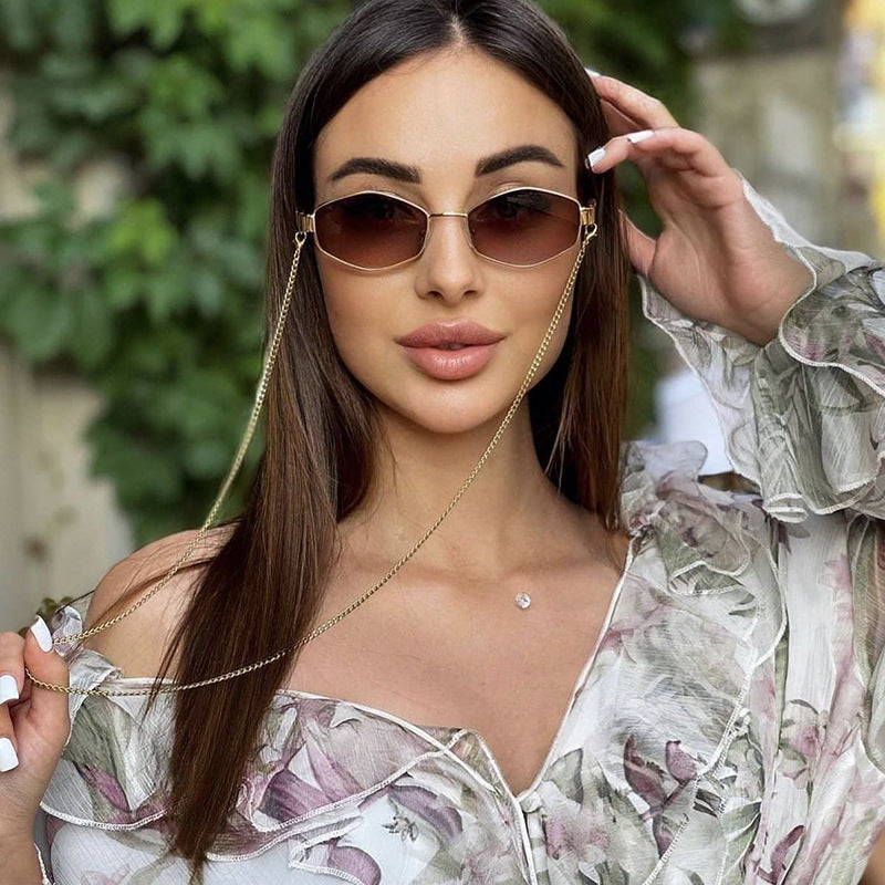 Women's Fashion Personality Chain Korean Style Sunglasses - Trendy Eyewear