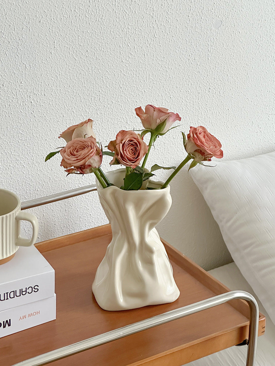 Premium Simple Cream Style Vase - Elegant Home Decoration Centerpiece