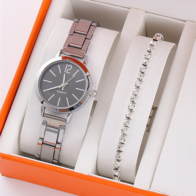 Gold Steel Band Quartz Watch - Elegant Bracelet Timepiece