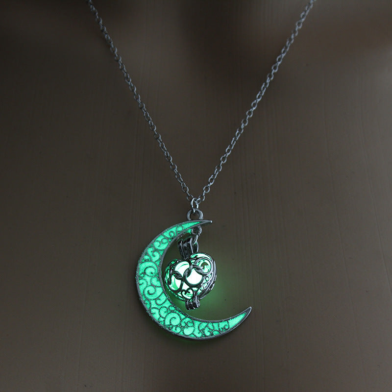 Glowing Pendant Necklace - Silver Plated Chain
