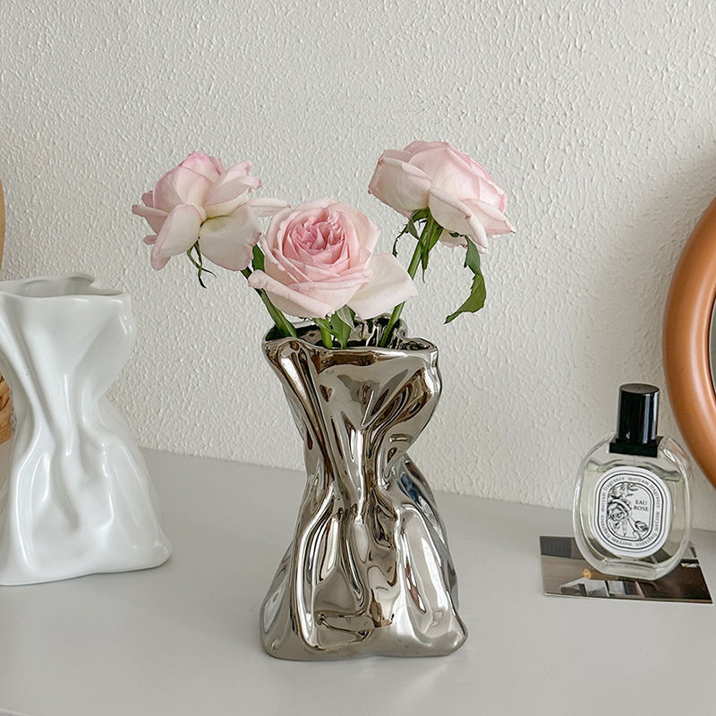 Premium Simple Cream Style Vase - Elegant Home Decoration Centerpiece