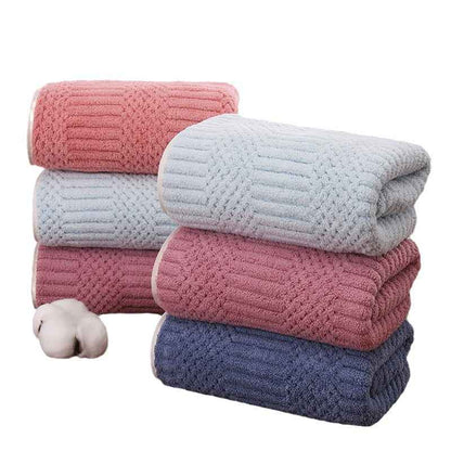 Water-absorbing Quick-drying Striped Coral Fleece Bath Towel