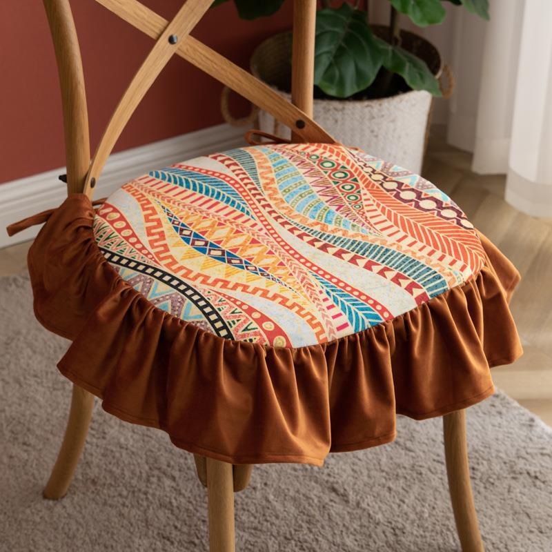 Four Seasons Holland Fleece Print Seat Cushion