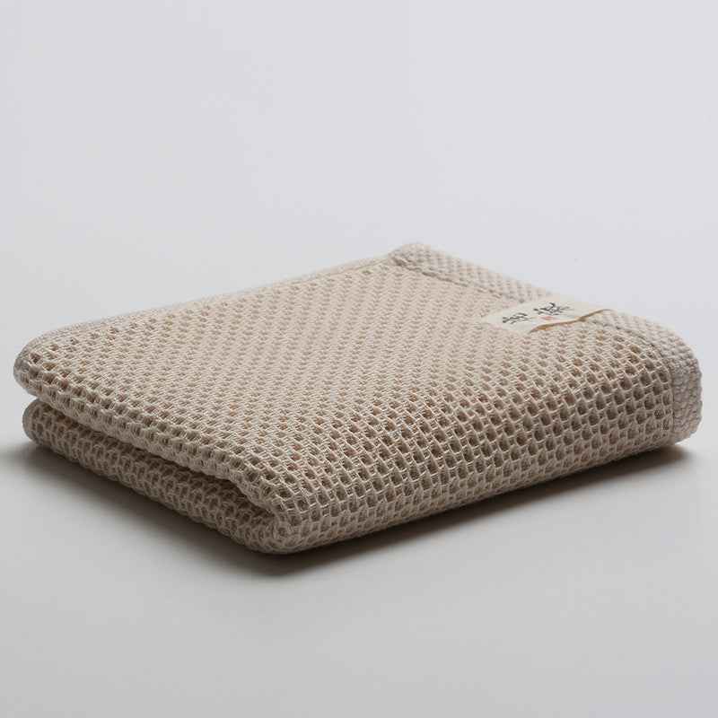 Thickened honeycomb washcloth