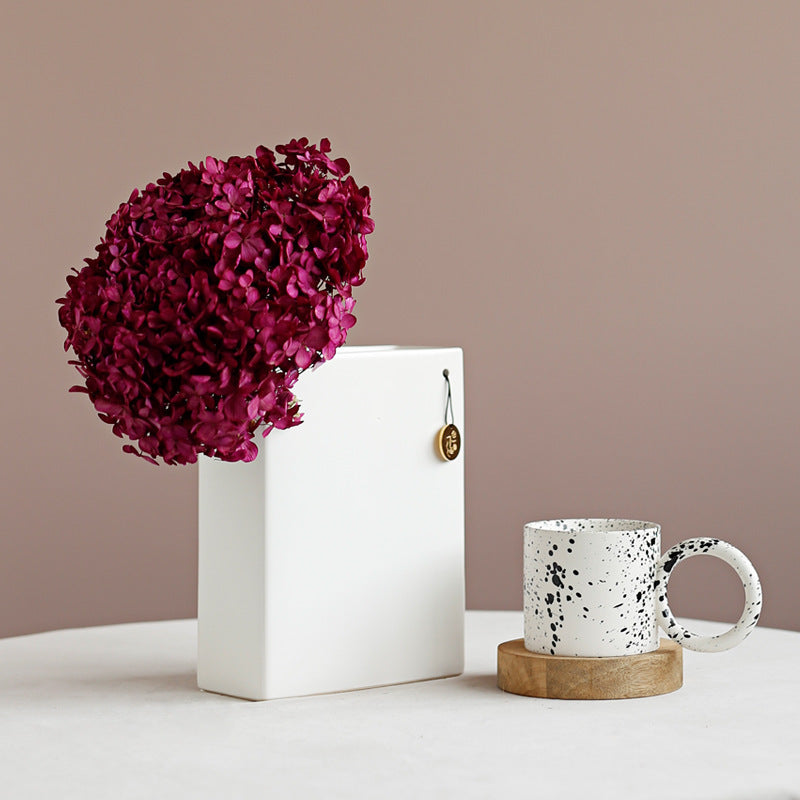 Premium White Ceramic Flower Vase - Gold Tag Home Decoration Ornament