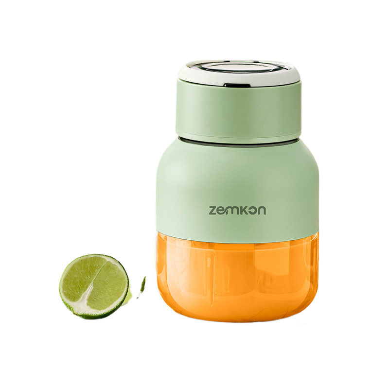 Portable Fruit Juicer 800ml - Rechargeable Mini Blender with Stainless Steel Blades