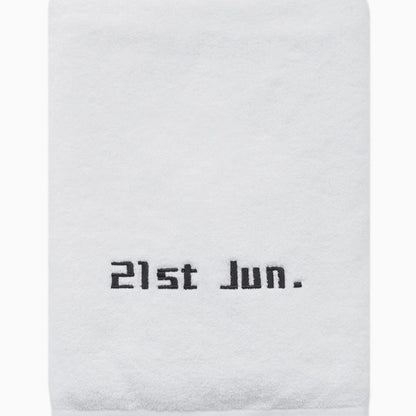 Customized Date Bath Towel, Birthday Embroidery