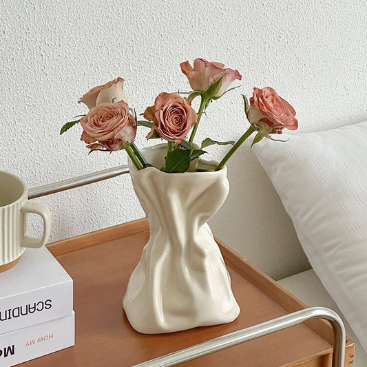 Premium Simple Cream Style Vase - Elegant Home Decoration Centerpiece