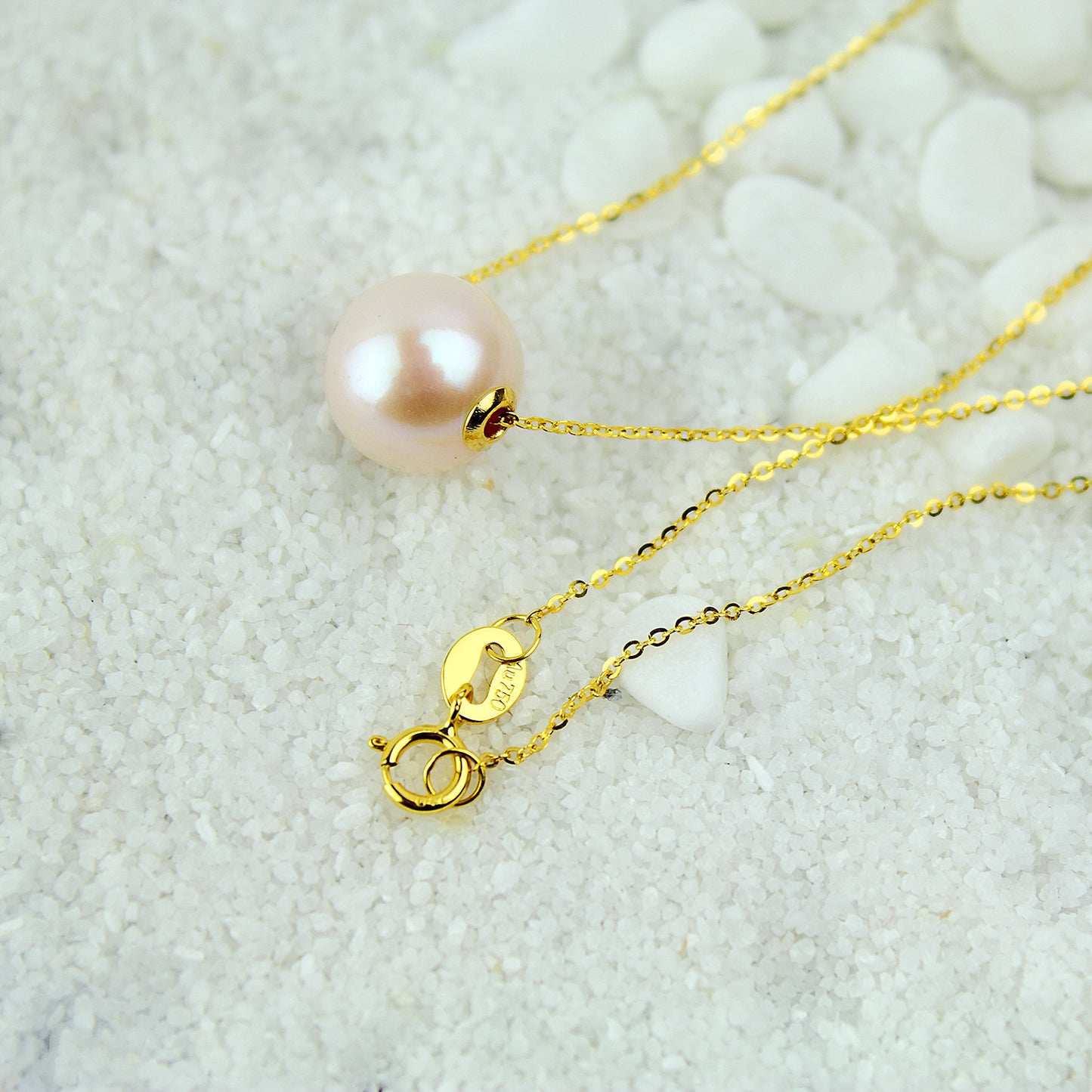 Pearl Clavicle Necklace - 18K Gold Mother-of-Pearl Pendant