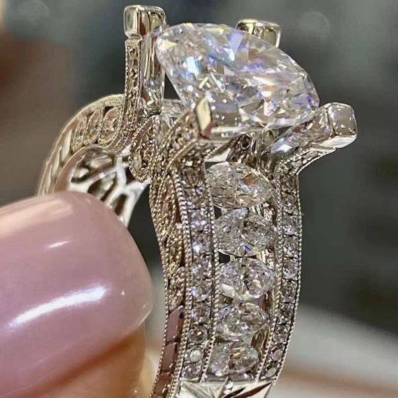 Silver Fashion Women's Ring - Elegant Statement Piece