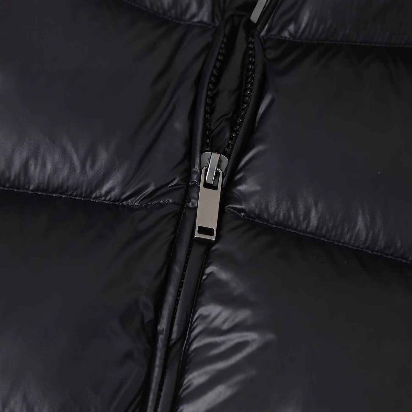 Simple And Versatile Hooded Two-tone Padded Cotton Jacket