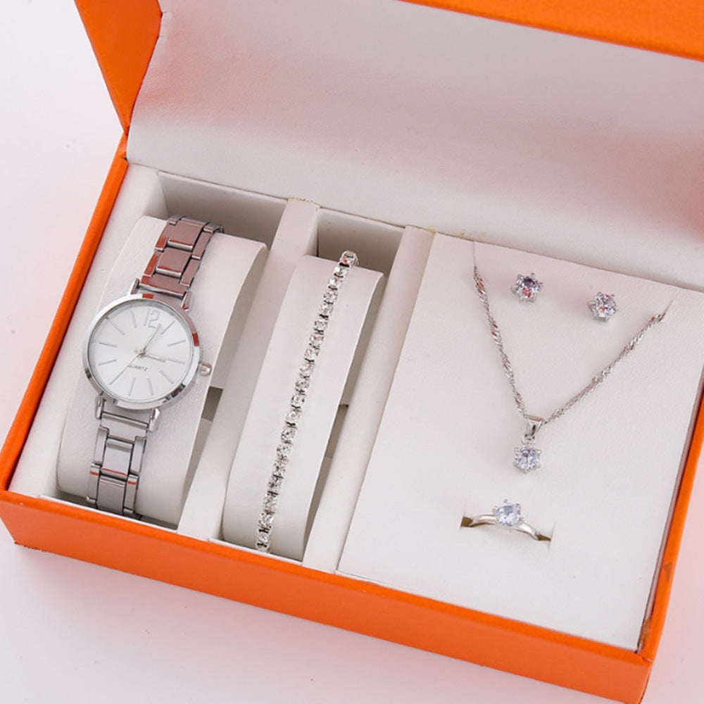 Gold Steel Band Quartz Watch - Elegant Bracelet Timepiece