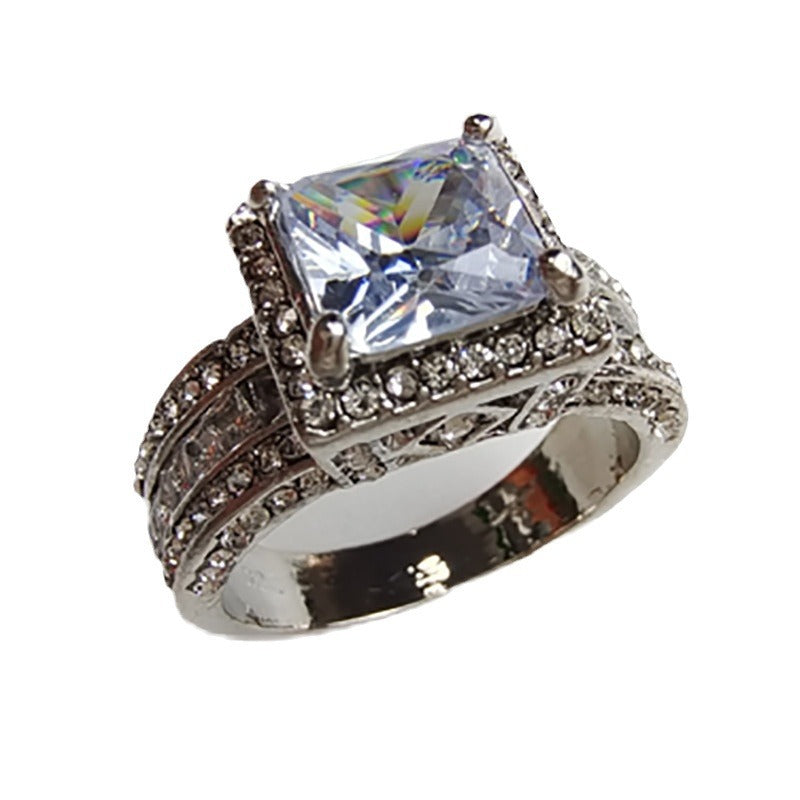 Silver Fashion Women's Ring - Elegant Statement Piece