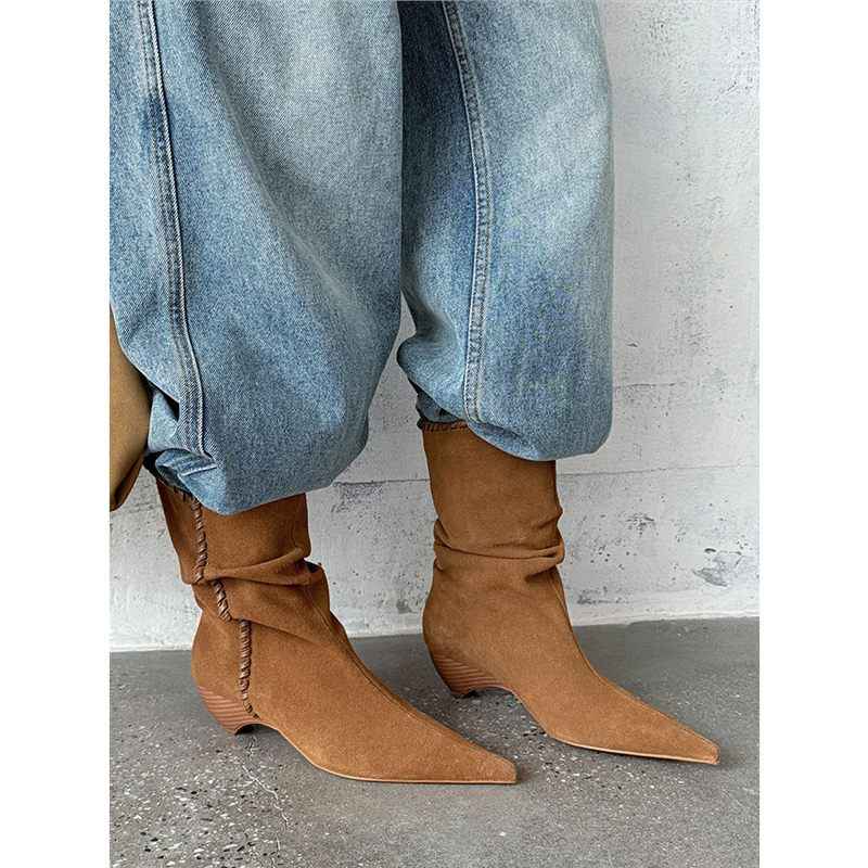 Pointed Toe Chunky Heel Brown Vintage Western Cowboy Boots