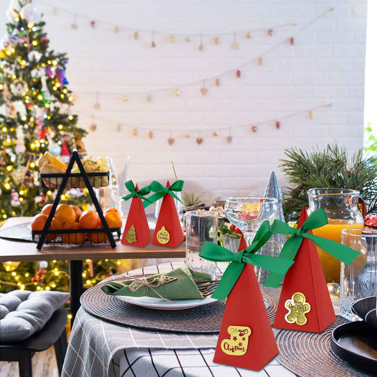 20 Packs Christmas Treat Boxes - Pre-Assembled Triangle Goody Boxes - DropOnline.co