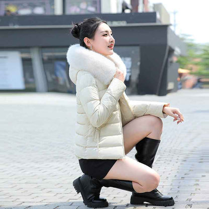 Women's Slim Fit Short Padded Coat With Fur Collar
