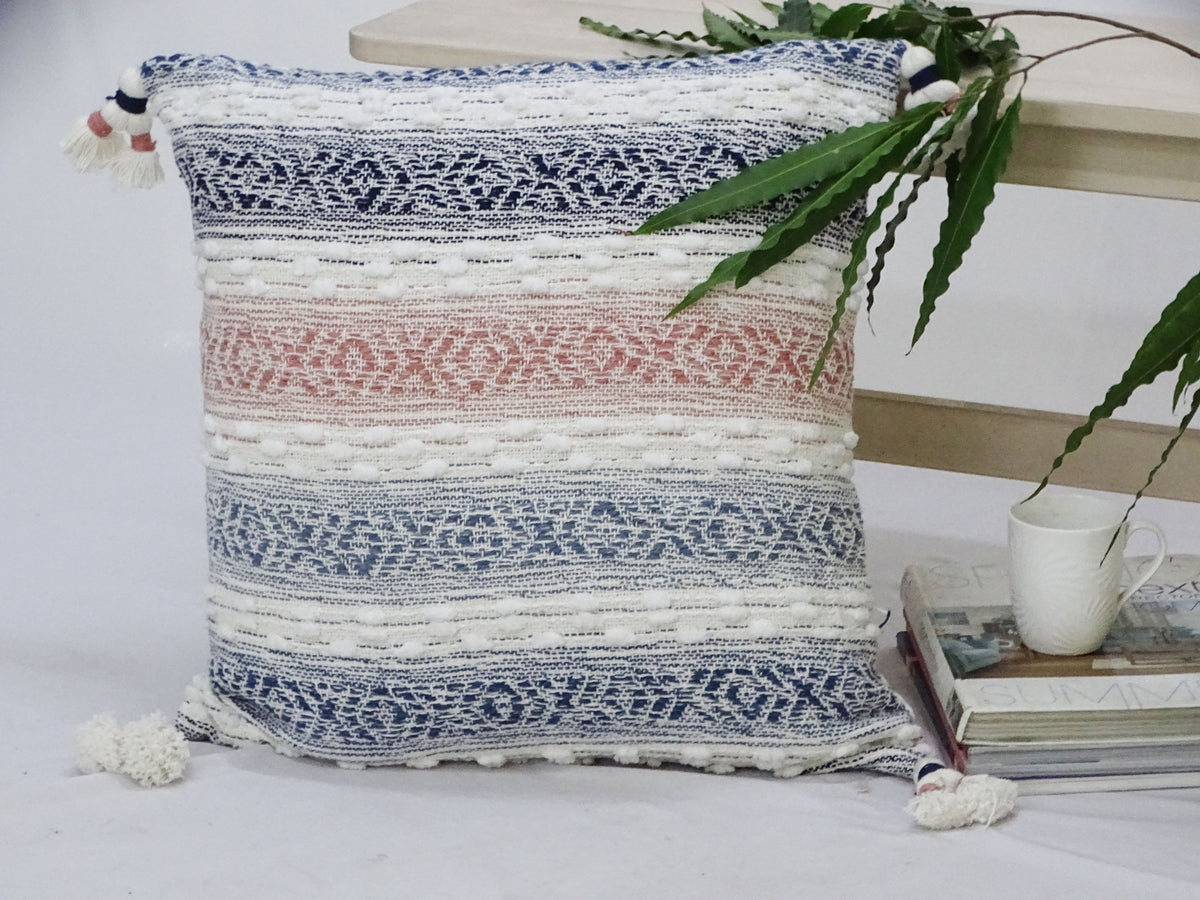 Coussin décoratif pour canapé avec pompons 55 x 55 cm multicolore garnissage inclus