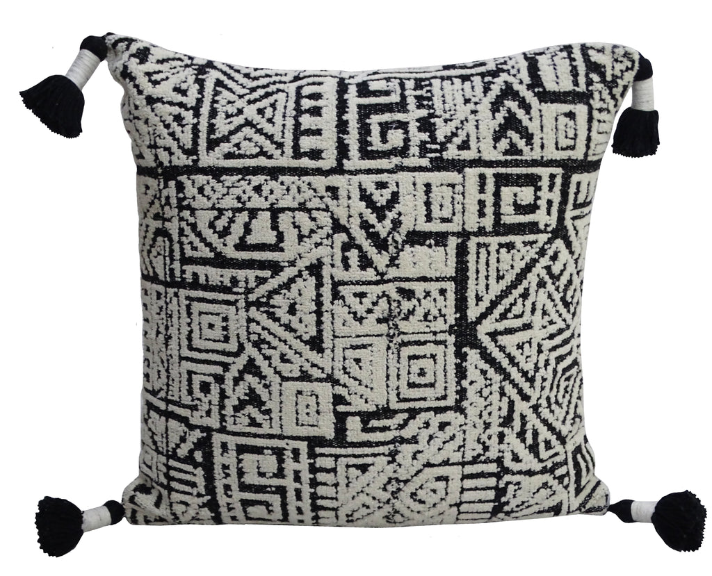Coussin décoratif 20" x 20" avec pompons