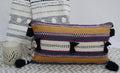 Coussin décoratif tissé à la main 35x60 cm avec pompons