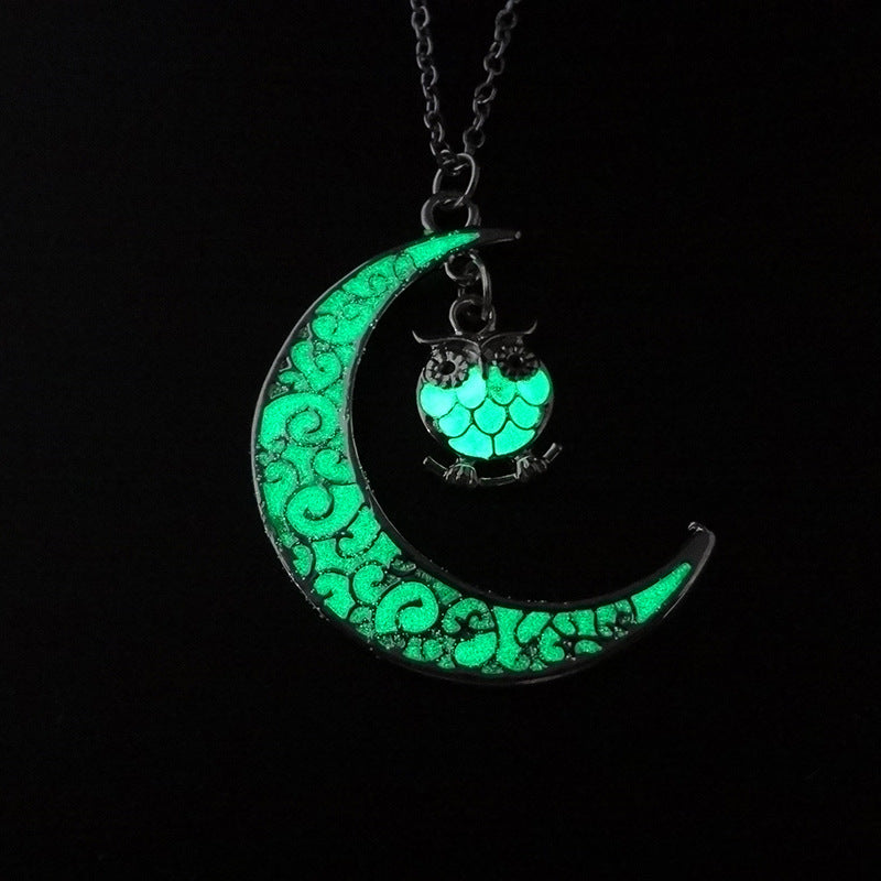 Glowing Pendant Necklace - Silver Plated Chain