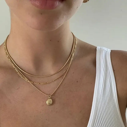 Vintage Geometric Metal Oval Pendant Necklace - DropOnline.co