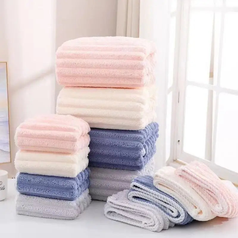 Premium Microfiber Bath Towel — Quick-Dry, 4 Colors, Gift Ready