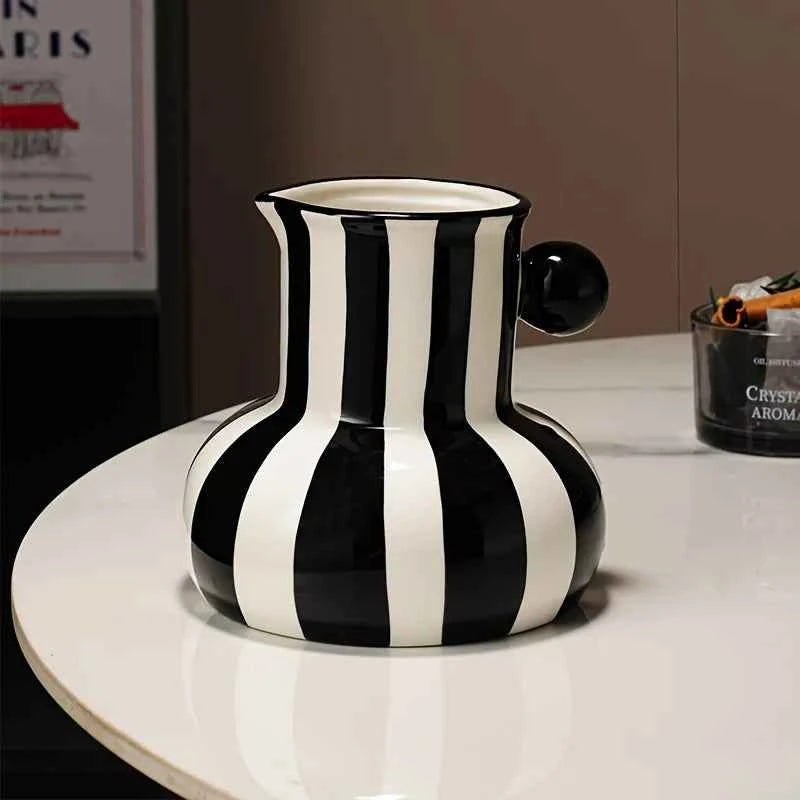 Modern Minimalist Striped Vase Creative Retro Painted Ceramic Vase for Home Decor