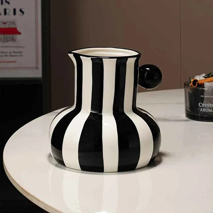Modern Minimalist Striped Vase Creative Retro Painted Ceramic Vase for Home Decor
