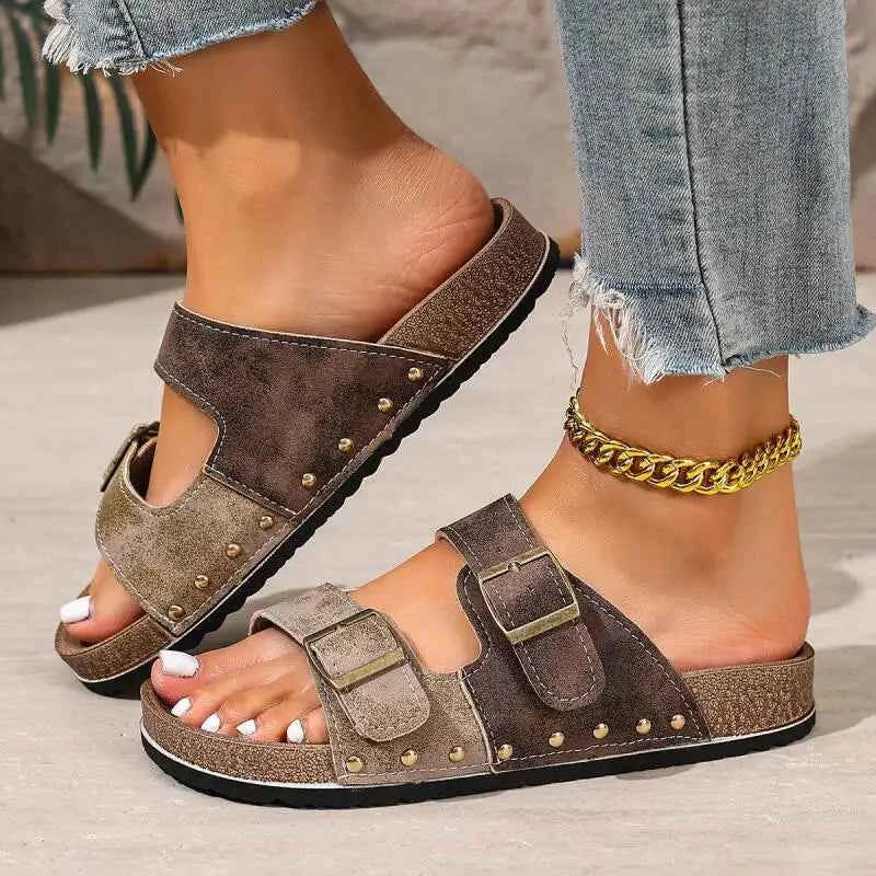 Casual Thick Bottom Met Buckle Outdoor Slippers Women 2026 Summer Vintage Rivetpatchwork Suede Beach Sandals Women Driving Shoes