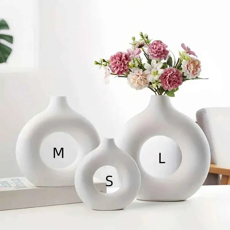 Durable Plastic Modern Decorative Donut Vase - Elegant Nordic-Inspired Centerpiece for Living Room, Bedroom & Desk - Perfect for