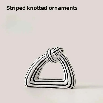 Beihanmei Creative Retro Black White Striped Ceramic Vase for Flower Arrangement Living Room Decor