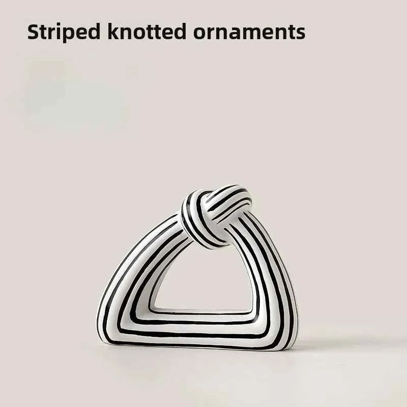 Beihanmei Creative Retro Black White Striped Ceramic Vase for Flower Arrangement Living Room Decor