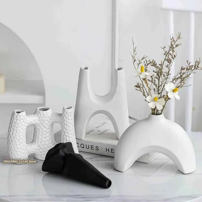 Nordic Decoration Home Flower Vase Black and White Art Ceramic Vase Minimalism Dried Flower Arrangement Accessories B&B Ornament