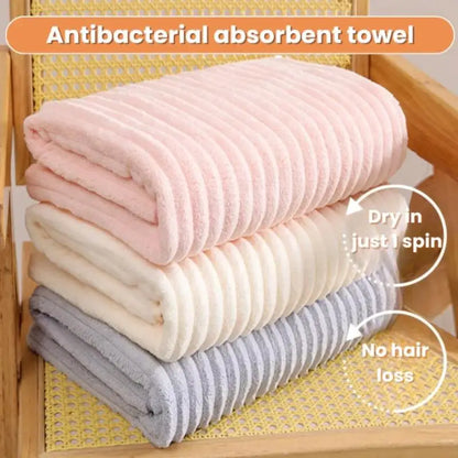 Premium Microfiber Bath Towel — Quick-Dry, 4 Colors, Gift Ready