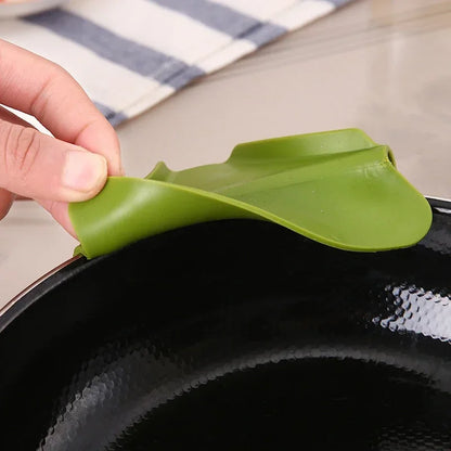 Kitchen Funnel with Anti-Splash Edge – No-Spill Liquid Pouring Tool